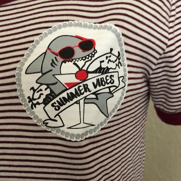 Summer Vibes Shark Maroon Burgundy White Stripe Ringer Graphic Tee Shirt Top NWT - Picture 2 of 7